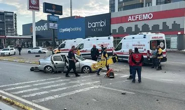 Sivas'ta iki otomobil çarpıştı: 1 ölü, 3 yaralı #sivas