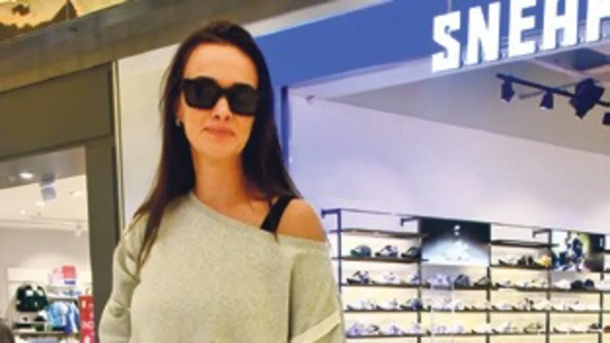 Anne-oğul mağazaları gezdi