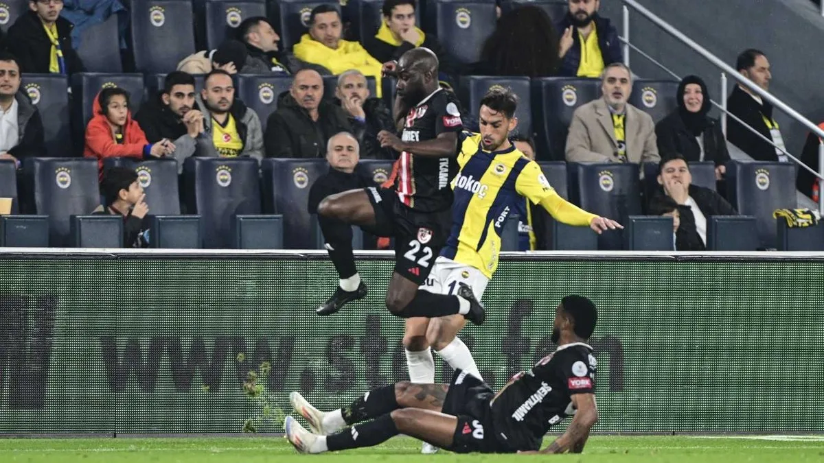 Fenerbahçe, yarın Gaziantep FK’ye konuk olacak! İşte detaylar… Fenerbahçe, yarın Gaziantep FK’ye konuk olacak! İşte detaylar…