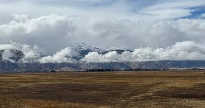 Mevsimin ilk karı Cilo Dağı’nı beyaza bürüdü #hakkari