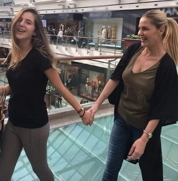 Emine Ün�ün kızı Duru büyüdü Sayfa 8 Son Dakika Magazin Haberleri