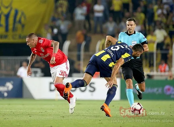 Fenerbahçe - Benfica maçından kareler