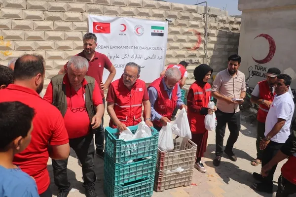 15-temmuz-dernegi-ve-turk-kizilaydan-idlibde-253-sehidimiz-anisina-253-kurban-organizasyonu-1779445126196.jpg
