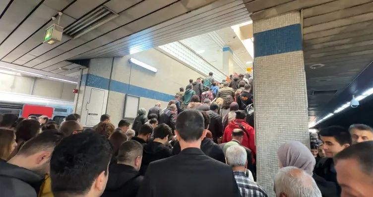 Ankaralı yine mağdur: Sağanak sonrası metro...