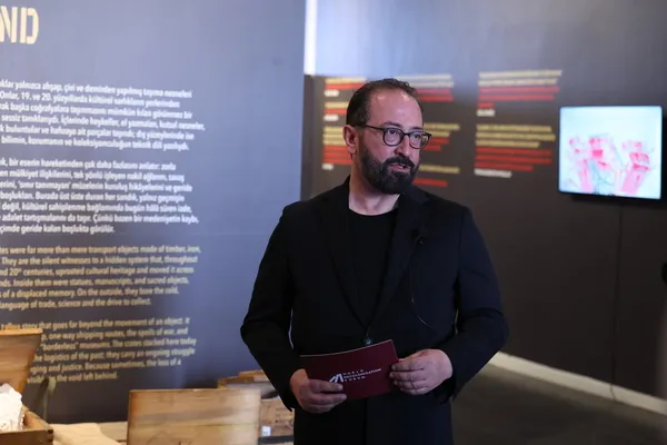 world-decolonization-forum-insanligin-yuku-dekolonizasyonun-bugunu-sergisi-ile-basladi-1778485985881.jpg