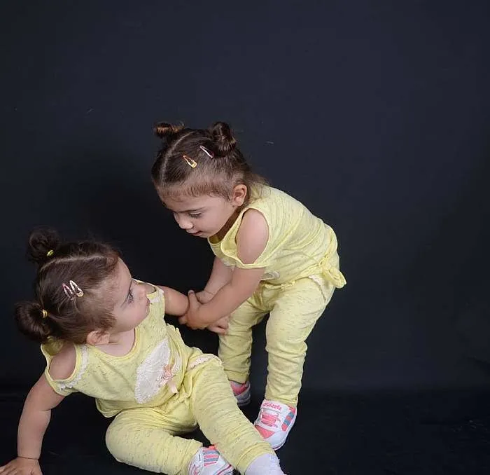 İkiz bebekleri birbirinden ayırt eden özellikler Son Dakika Haberler