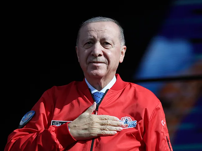 baskan-erdogan-teknofest-2026-guneydoguda-turkiyenin-gelecegi-emin-ellerdedir-1791036233551.jpeg Başkan Erdoğan TEKNOFEST 2026 Güneydoğu'da: Türkiye'nin geleceği emin ellerdedir