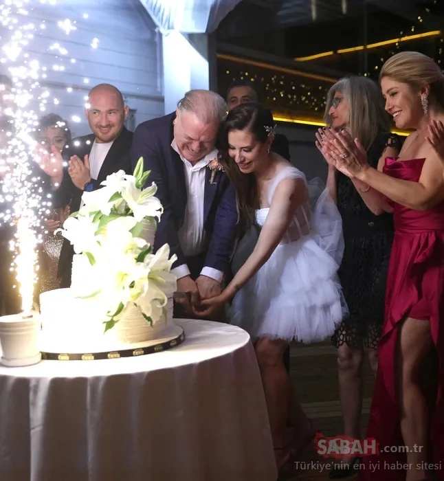 63 yaşında 4. kez damat olmuştu! Burak Sergen’in 26 yaş küçük eşinden şaşırtan evlilik itirafı!