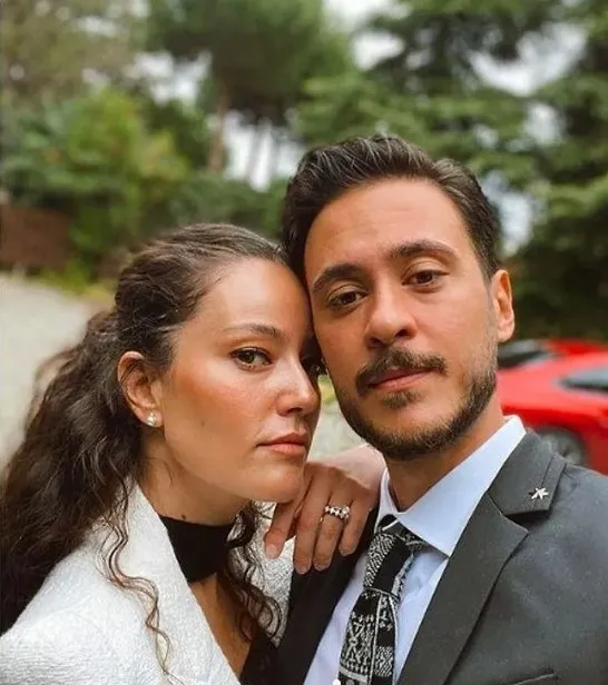 Pelin Akil ile boşanma iddialarıyla konuşuluyordu... Anıl Altan’dan yürek burkan paylaşım: Beni özlediğinde buna sarıl