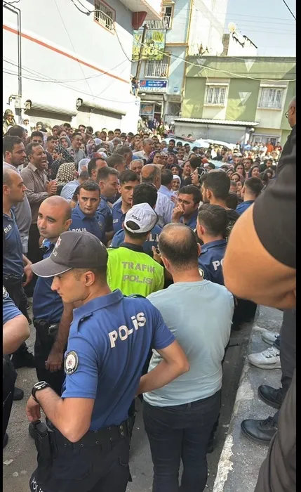 SON DAKİKA! Gaziantep’te vahşet! Eşi ve 4 çocuğunu silahla katletti, intihar etti