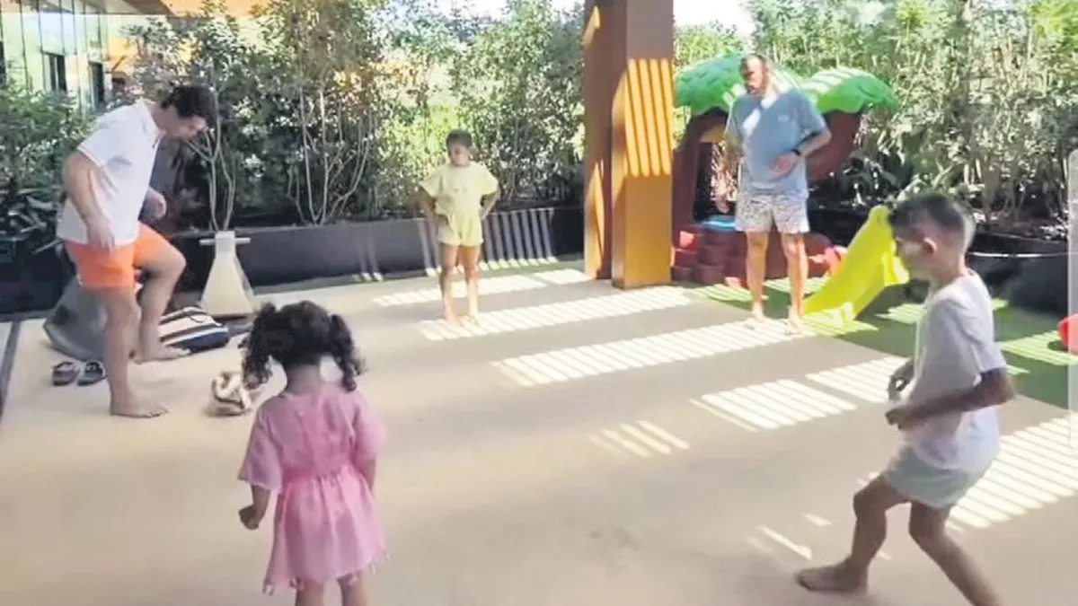 Yıldız futbolcuların eğlenceli tatili