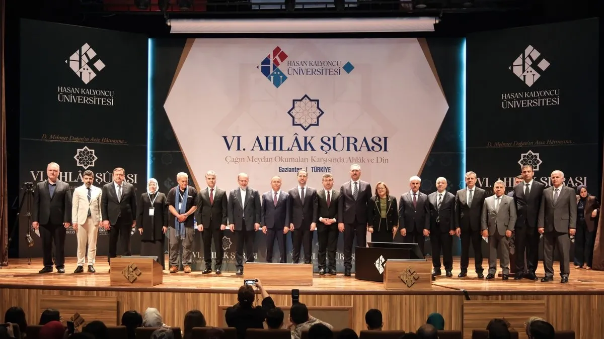 Hasan Kalyoncu Üniversitesi'nde Ahlâk Şûrası! Başkan Erdoğan da mesaj gönderdi: Dünyamızın en önemli sorunlarından