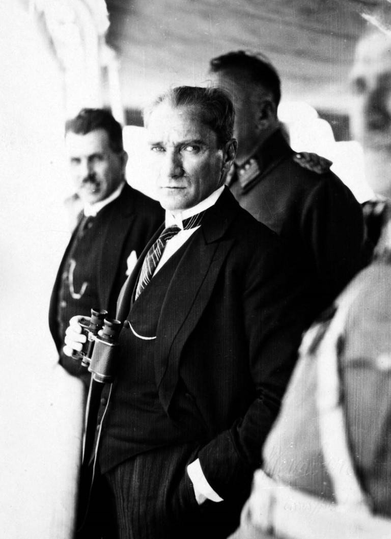 ataturk un fotografcisi bir casusmus