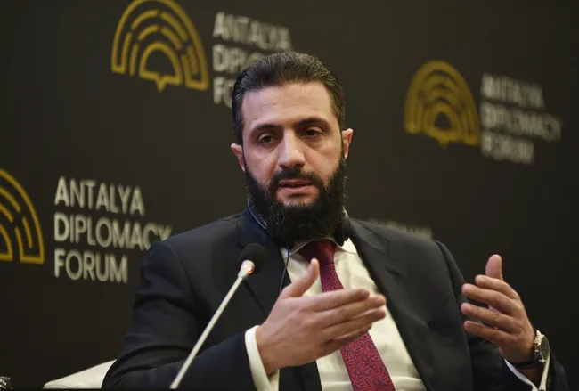 suriye-cumhurbaskani-sara-suriyede-toprak-butunlugunu-sagladik-1776428596378.jpg Suriye Cumhurbaşkanı Şara: Suriye'de toprak bütünlüğünü sağladık