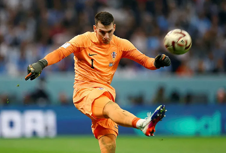 Son dakika haberi: Fenerbahçe transfere doymuyor! Livakovic'in geliş tarihi belli oldu, orta sahaya yeni yıldız yolda...