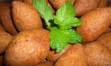 Tam kıvamında içli köfte tarifi... Bu yöntemle sanıldığının aksine çok kolay... Dağılmıyor, çatlamıyor