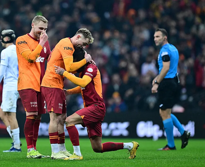 son-dakika-haberi-lider-galatasaray-rizesporu-agirliyor-macta-gol-yagmuru-devam-ediyor-1709923906352.jpeg