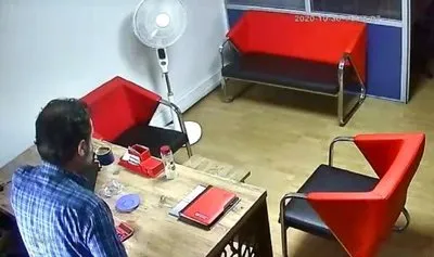 Izmir Depreminden Yeni Goruntu Ortaya Cikti Yaptigi Hareketle Sosyal Medyada Olay Oldu Son Dakika Haberler