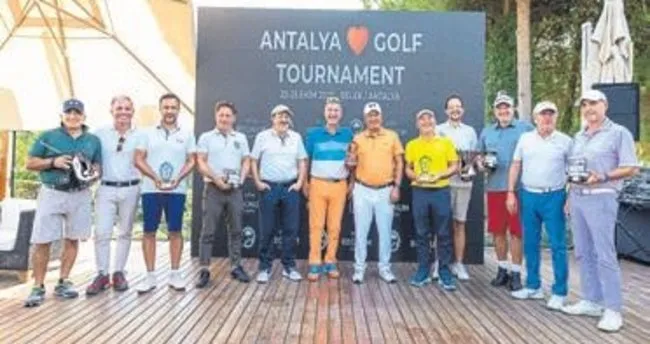Golfte ünlüler geçidi