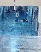 Lisede eski öğrenci dehşeti