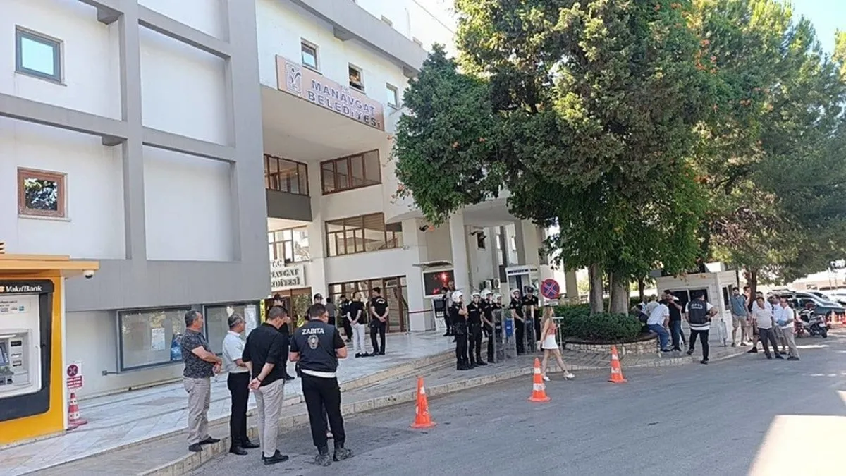 Otel sahibi Zafer Süral Manavgat'taki yolsuzluk düzenini anlattı: Düzenli rüşvet haraca dönüştü