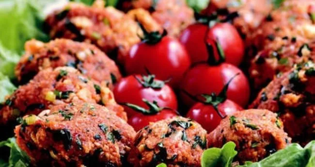 Yumurtalı Çiğ Köfte tarifi- Yumurtalı Çiğ Köfte nasıl yapılır?