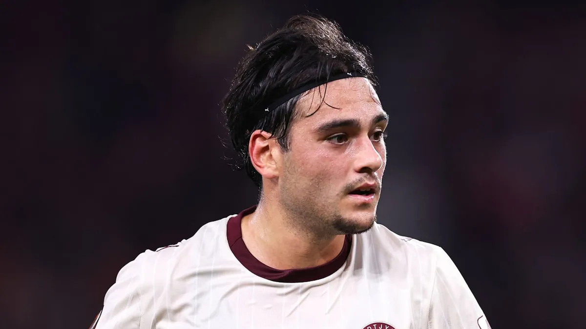 Trabzonspor’dan Aral Şimşir için rekor teklif! – Galeri Trabzonspor’dan Aral Şimşir için rekor teklif! – Galeri