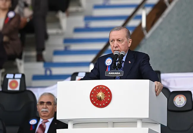 baskan-erdogandan-onemli-aciklamalar-teror-meselesini-kalici-bicimde-cozecegiz-1786642105319.jpeg Başkan Erdoğan'dan önemli açıklamalar: Terör meselesini kalıcı biçimde çözeceğiz