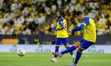 Son dakika haberi: Cristiano Ronaldo kaleciyi frikikten avladı! Al Nassr geriden geldi 3 puanı kaptı...