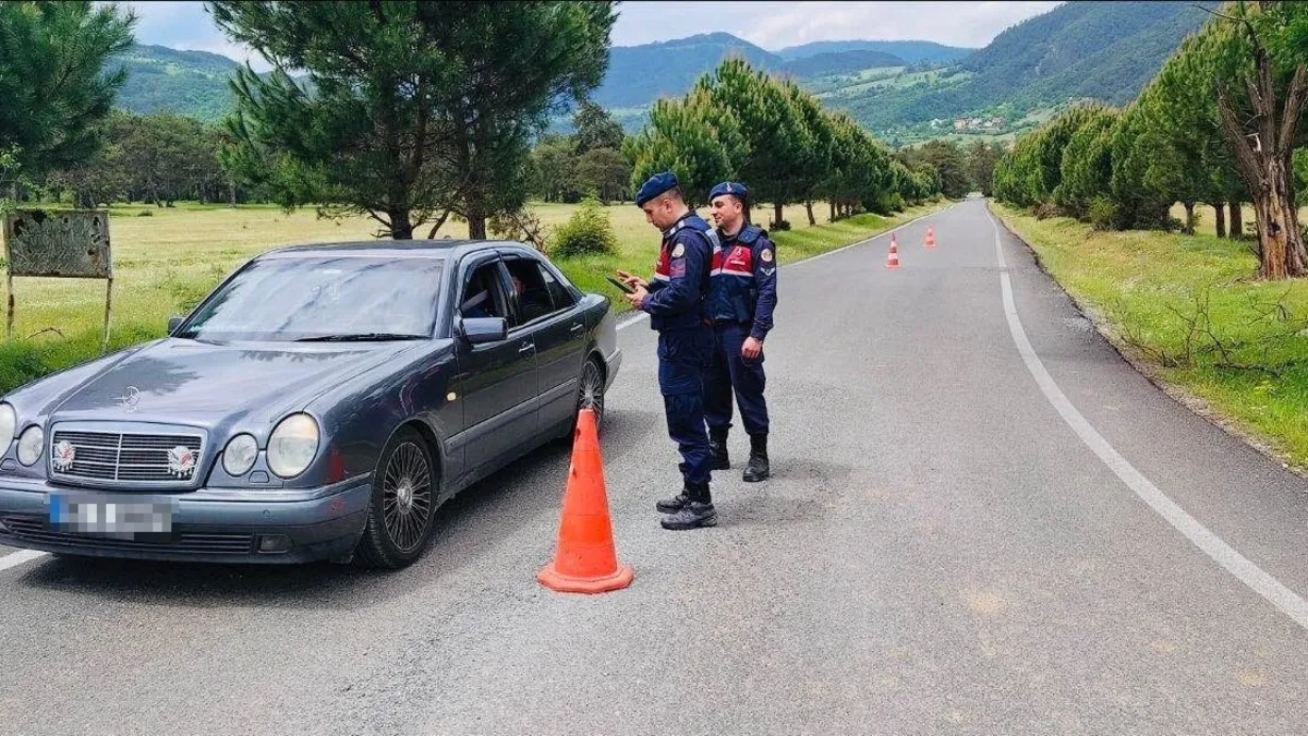 Zonguldak'ta Güvenlik Alarmı: Emniyet ve Jandarmanın Yoğunlaştırılmış Uygulamaları Devam Ediyor!