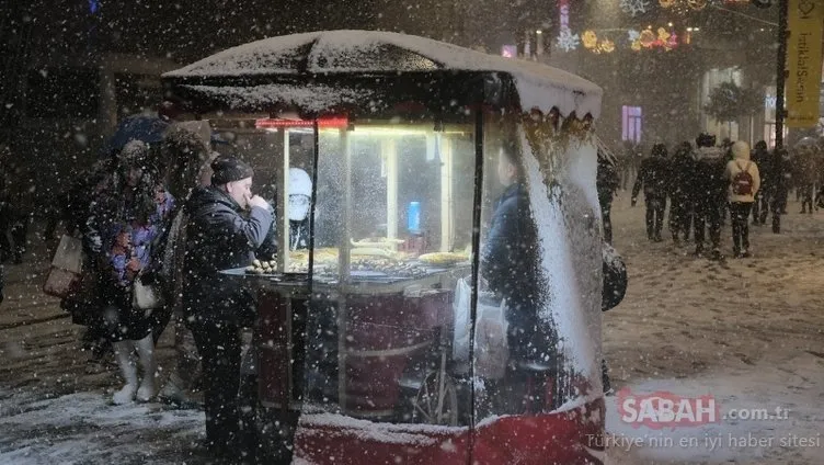 SON DAKİKA: İstanbul’da bugün okullar tatil mi? Bugün 14 Mart Pazartesi Okullar tatil mi edildi? İstanbul Valisi Ali Yerlikaya’dan kar tatili açıklaması