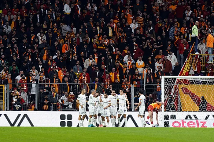 son-dakika-haberi-galatasaray-evinde-eyupspora-takildi-bu-sezon-ikinci-kez-puan-kaybetti-1733077382993.jpeg