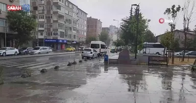 Meteoroloji alarm vermişti: İstanbul’da sağanak yağış etkili oldu! | Video