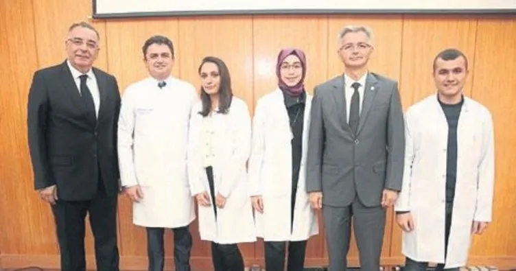 Çukurova’da 110 diş hekimliği öğrencisi beyaz önlük giydi