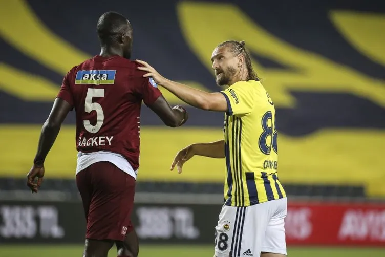 Son dakika: Fenerbahçe’de kadro dışı bırakılan Caner Erkin dışında 7 futbolcu için flaş karar!