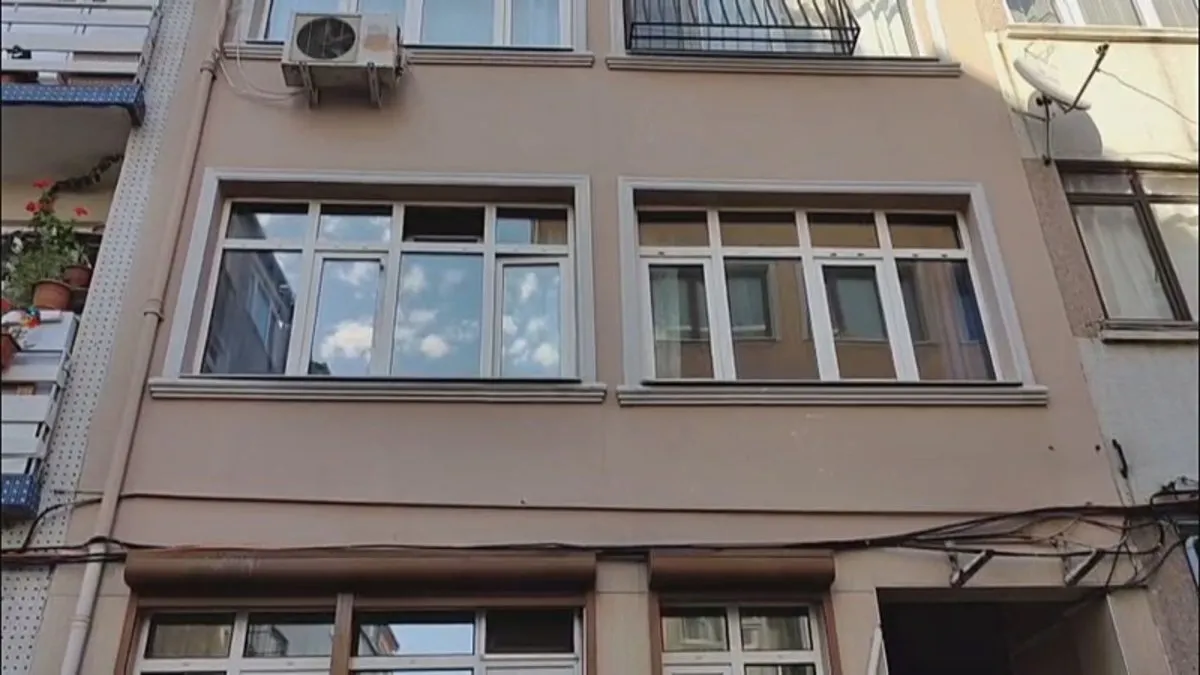 Fatih’te evinde silahla vurulmuş halde bulundu! Fatih’te evinde silahla vurulmuş halde bulundu!