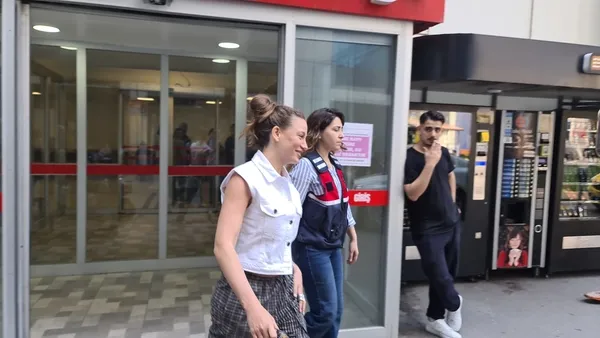 son-dakika-unlu-isimlere-operasyonda-flas-gelisme-serenay-sarikaya-jandarmada-ifade-veriyor-1779699480286.jpg