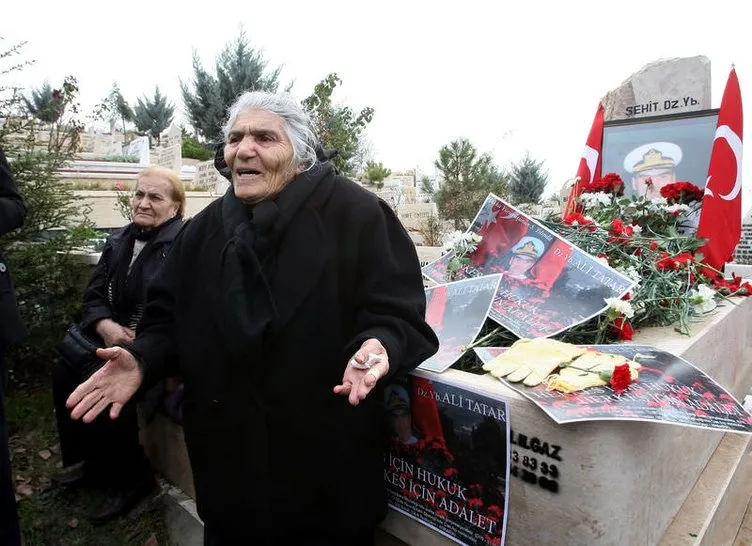 Deniz Yarbay Ali Tatar mezarı başında anıldı