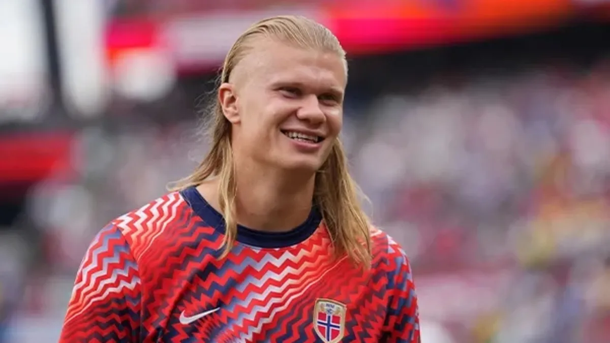Norveçli yıldızdan yılların vedası! Futbolcu Erling Haaland saçlarını kısacık kestirdi: İşte son hali!