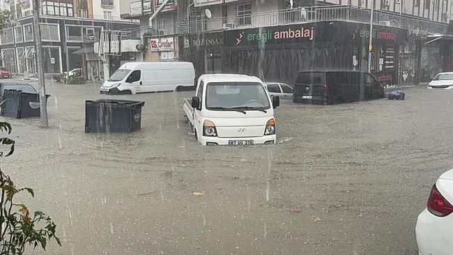 sakarya-valiligi-duyurdu-16-ekim-2026-zonguldakta-yarin-okullar-tatil-mi-1792093752563.jpg