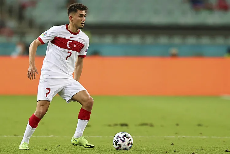 cengiz-underden-transfer-mesaji-ucak-paylasimi-dikkat-cekti-1625313315420.jpg