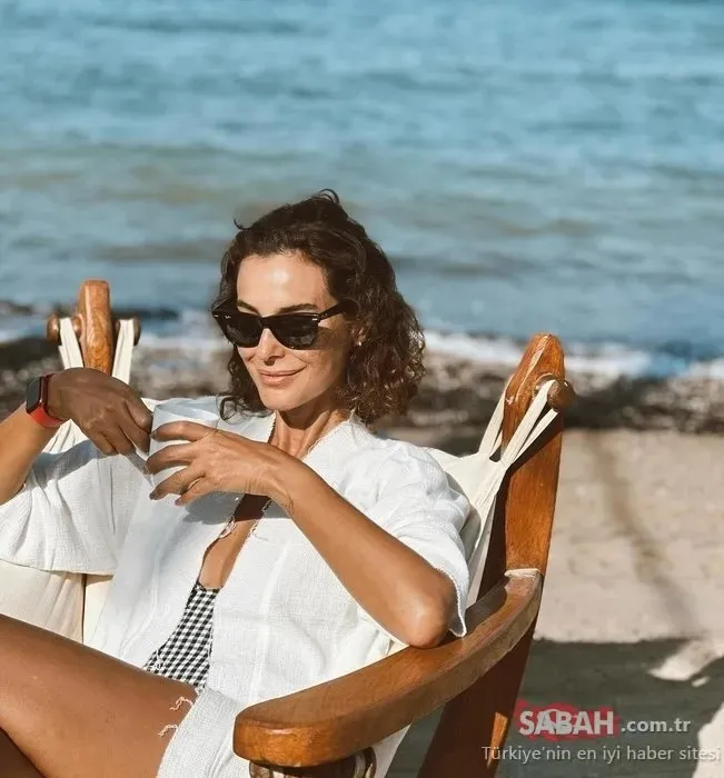 Sevgilisiyle Bodrum’da el ele görüntülenmişti! İşte Arzum Onan’dan mutluluk pozları!