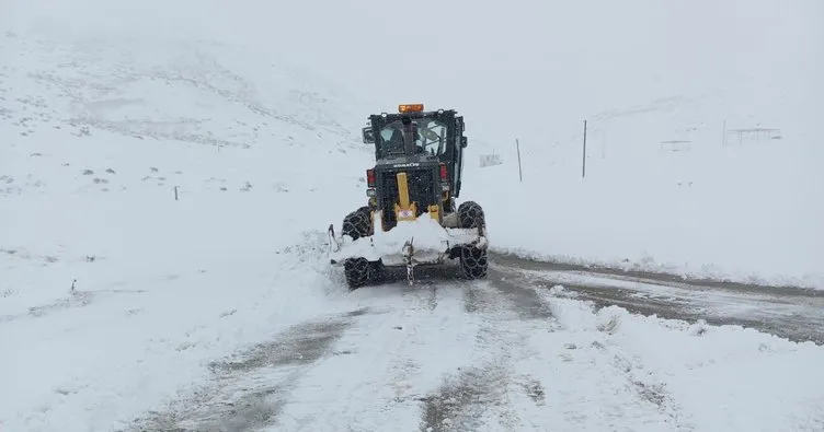 Yayla yollarında karla mücadele sürüyor