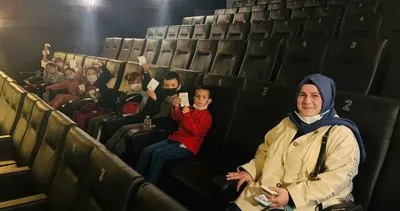 Jandarma sinemaya gitmemiş çocuklar için sinema etkinliği düzenledi