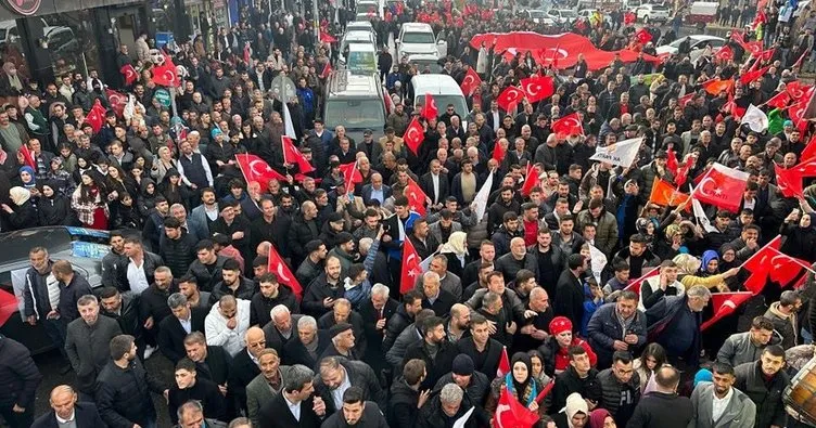 Midyat’ta büyük AK Parti yürüyüşü gerçekleşti