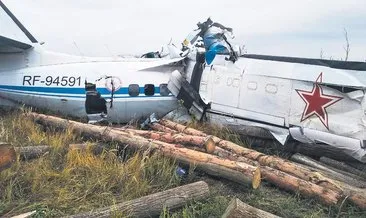 Paraşütçüleri taşıyan uçak düştü: 16 ölü
