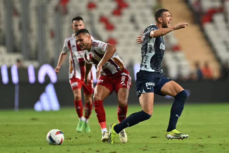 ANTALYASPOR-FENERBAHÇE YAZAR YORUMLARI | Fenerbahçeliler penaltı beklemişti! Ahmet Çakar son noktayı koydu: Jose Mourinho’ya olay sözler