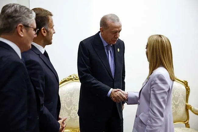 Başkan Erdoğan ile İtalya Başbakanı Meloni arasında güldüren diyalog: Sana sigarayı bıraktırmam lazım
