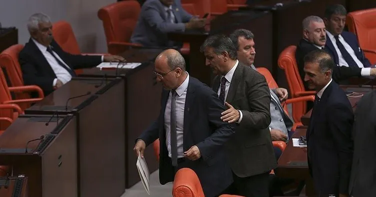 HDP’li Ahmet Şık’a 2 birleşim Meclisten çıkarılma cezası