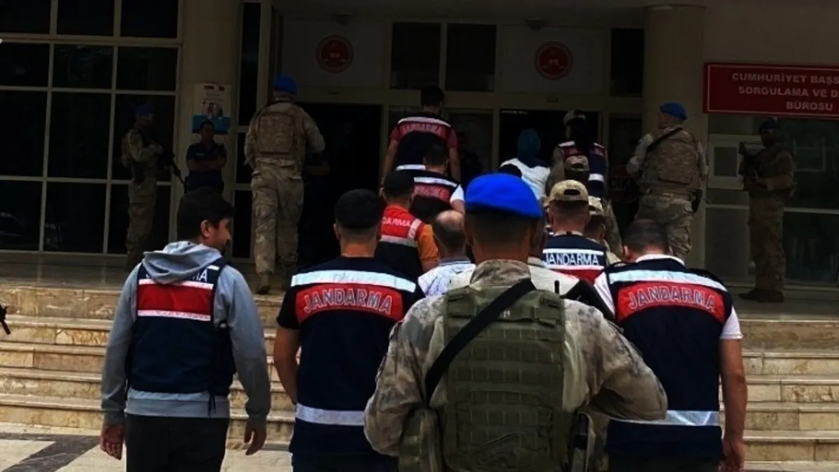 Şanlıurfa’da muhtara silahlı saldırı: 2 kişi tutuklandı! Şanlıurfa’da muhtara silahlı saldırı: 2 kişi tutuklandı!